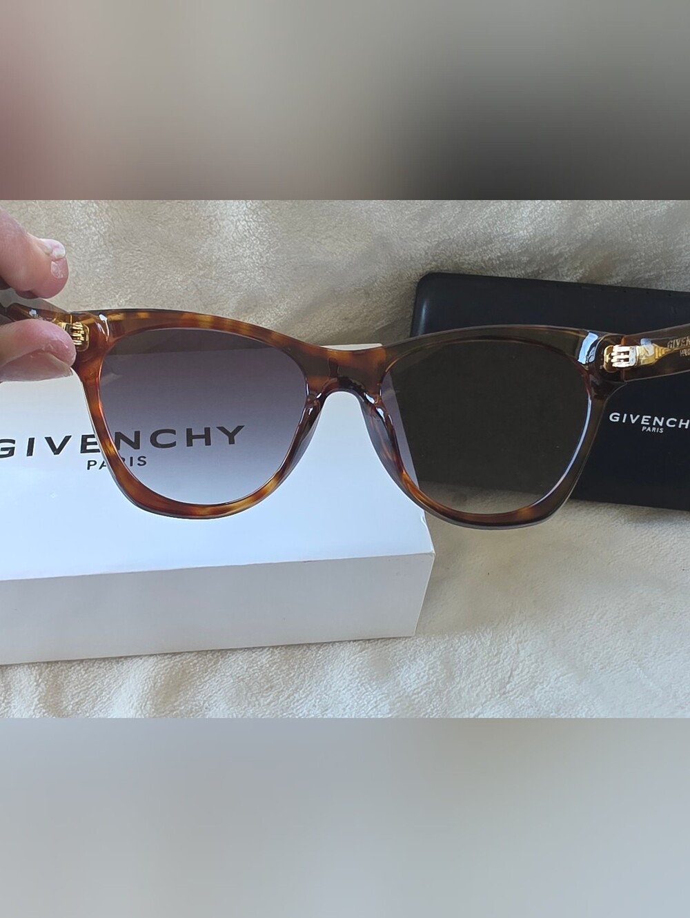 Givenchy Tortoiseshell Brown Women's Sunglasses with Gradient Lenses - Picture 5 of 6